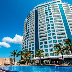 Park Royal Beach Mazatlán